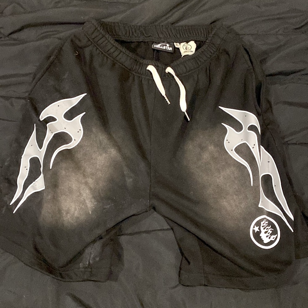 Hellstar flame shorts XL black and gray